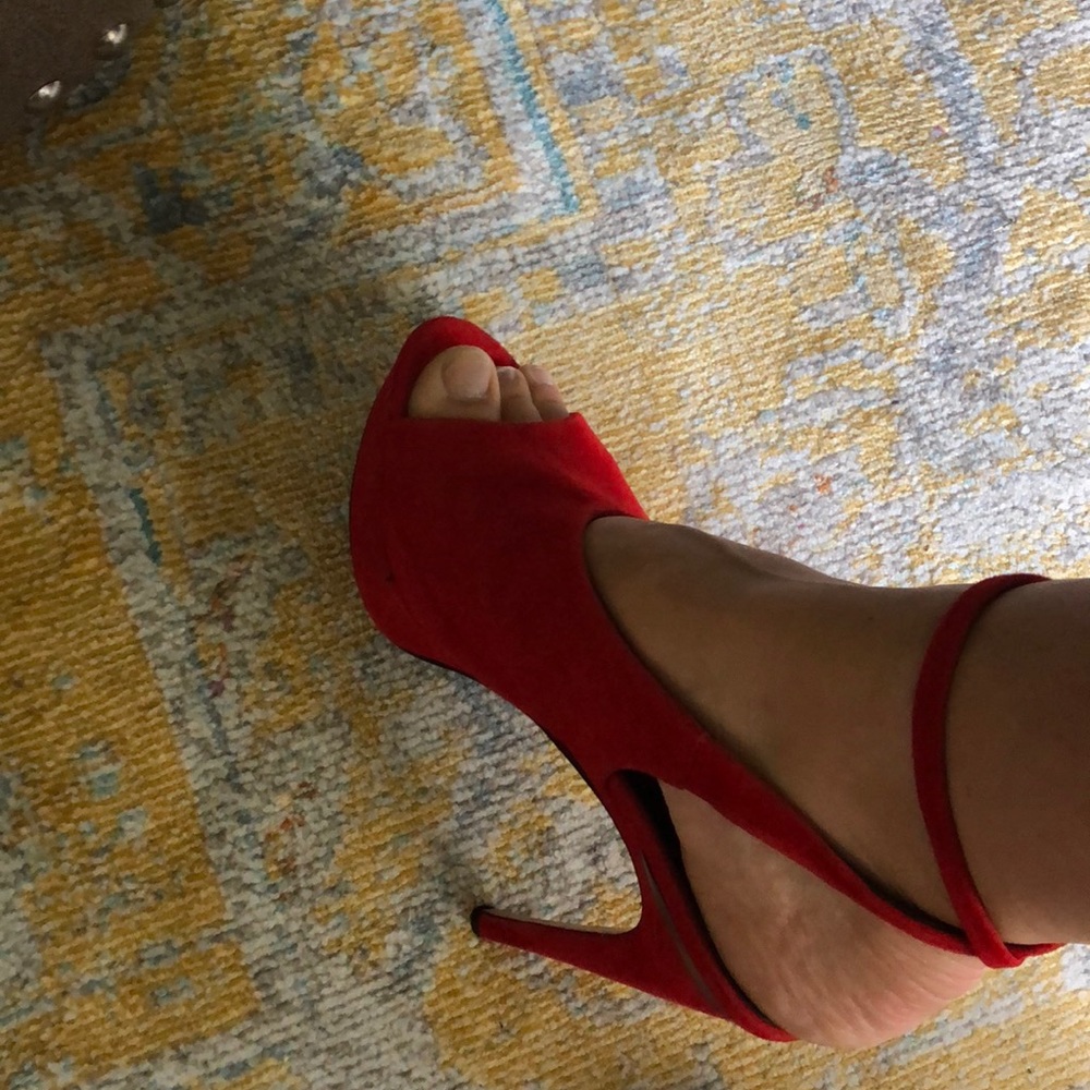 Dolce vita red suede heels